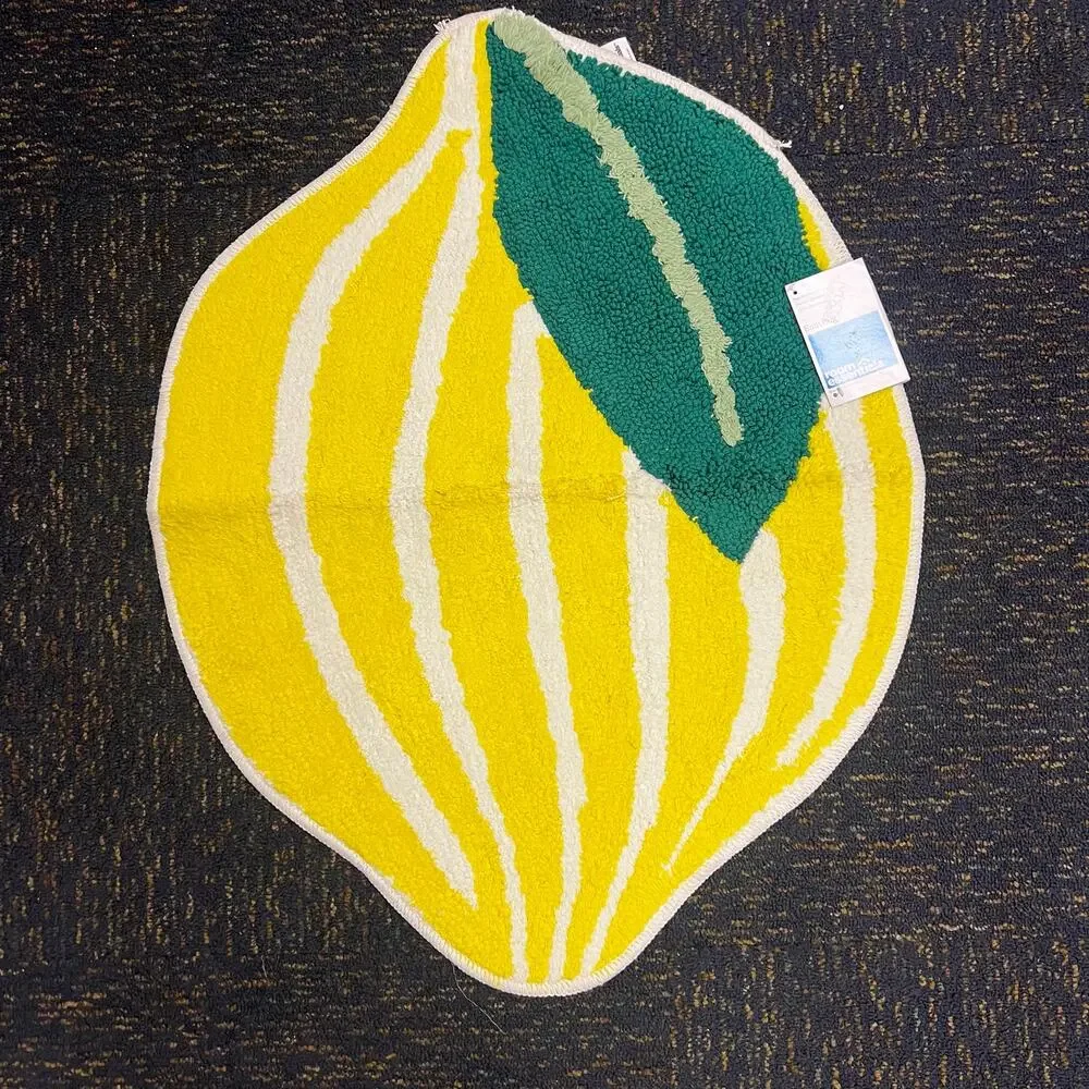 Room Essentials Lemon Shaped Bath Rug Yellow & White Non-Slip Bathroom Mat